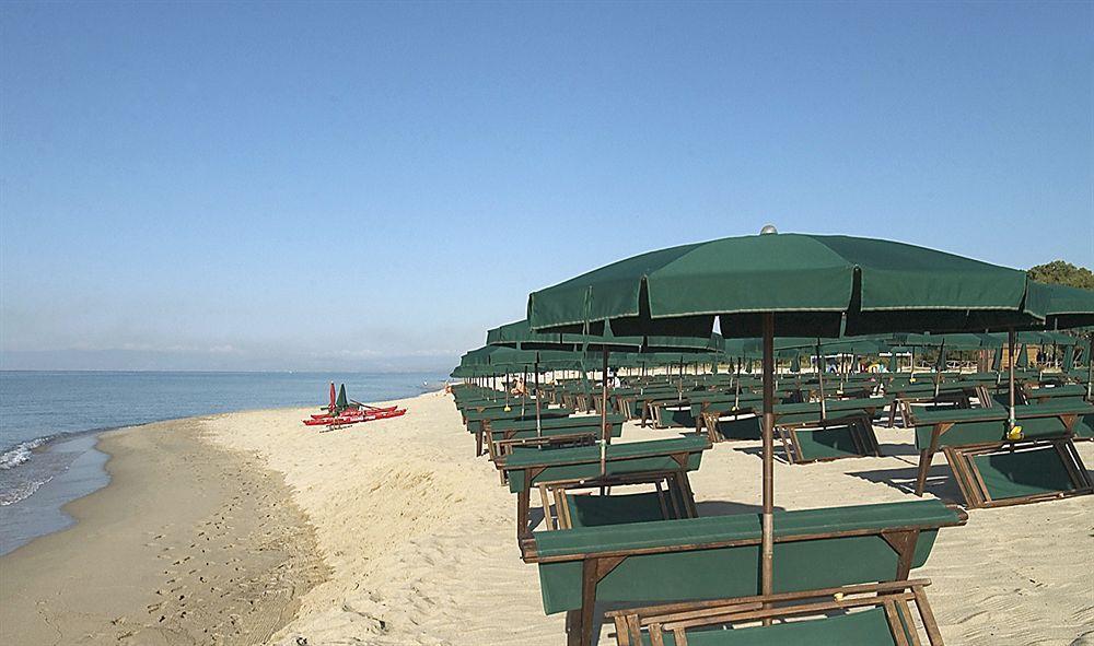 Marina Del Marchese Beach Resort Botricello Exterior photo
